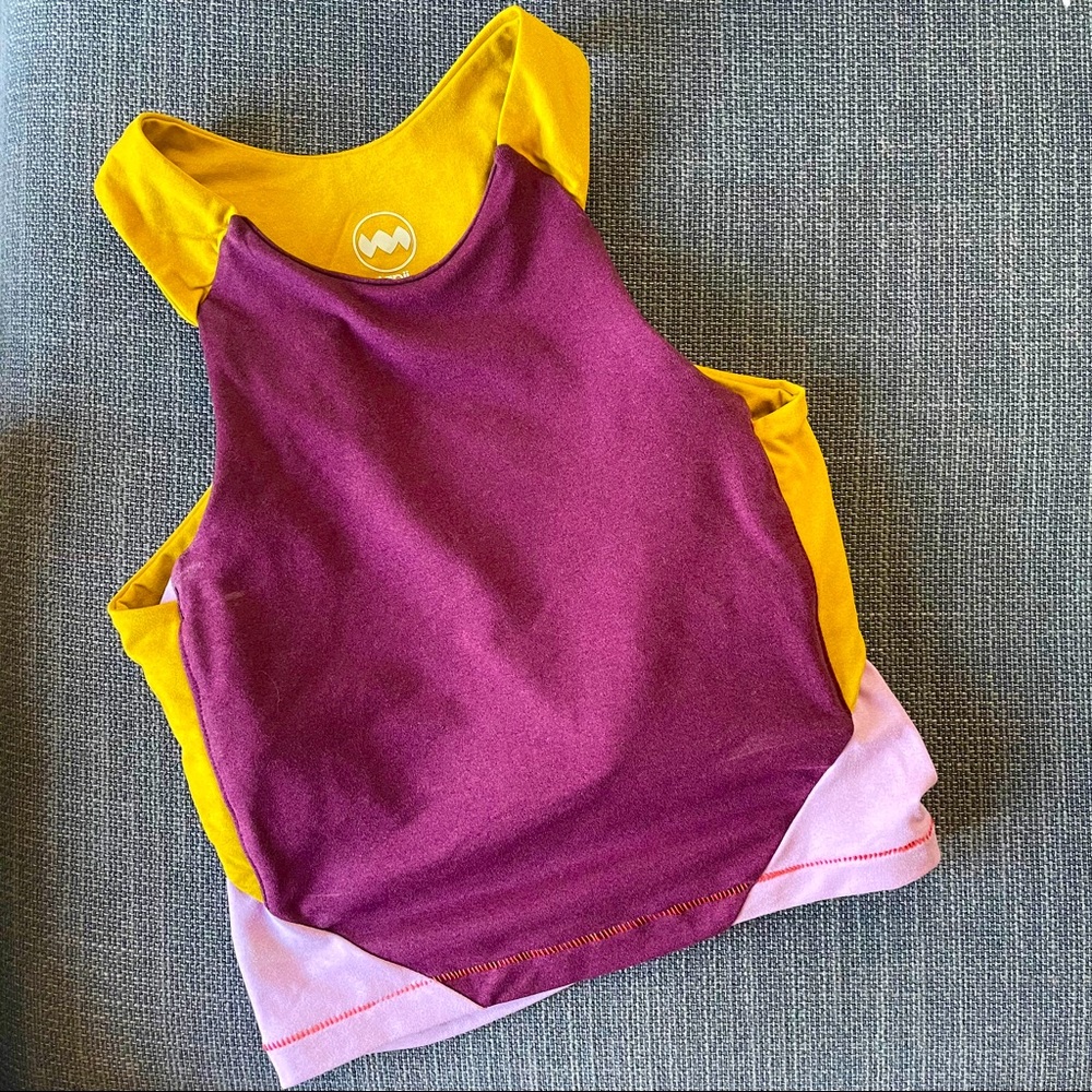 JANJI Running Shelf Crop Top | Size XS